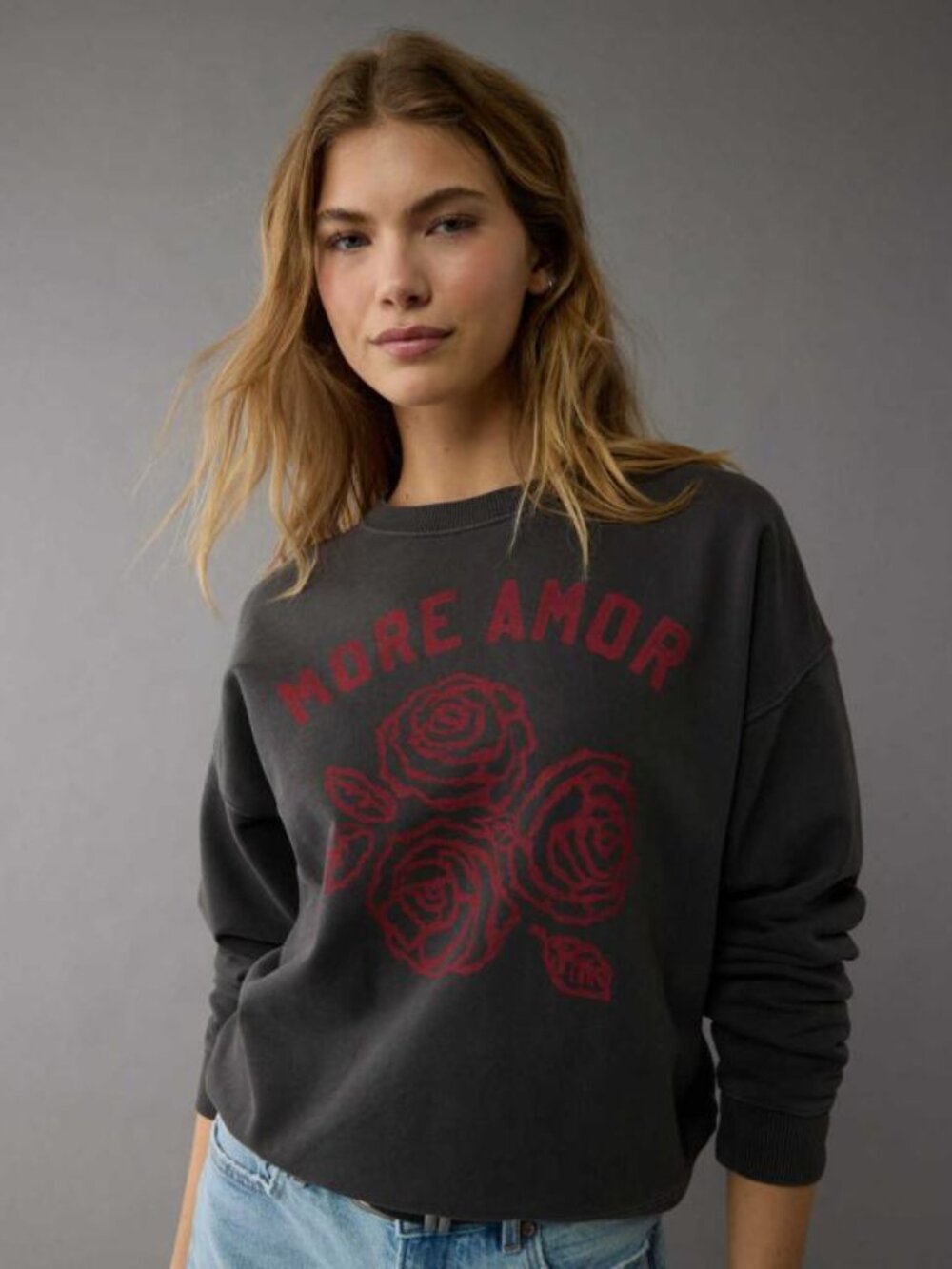 Women's 'More Amor' Rose Graphic Crewneck